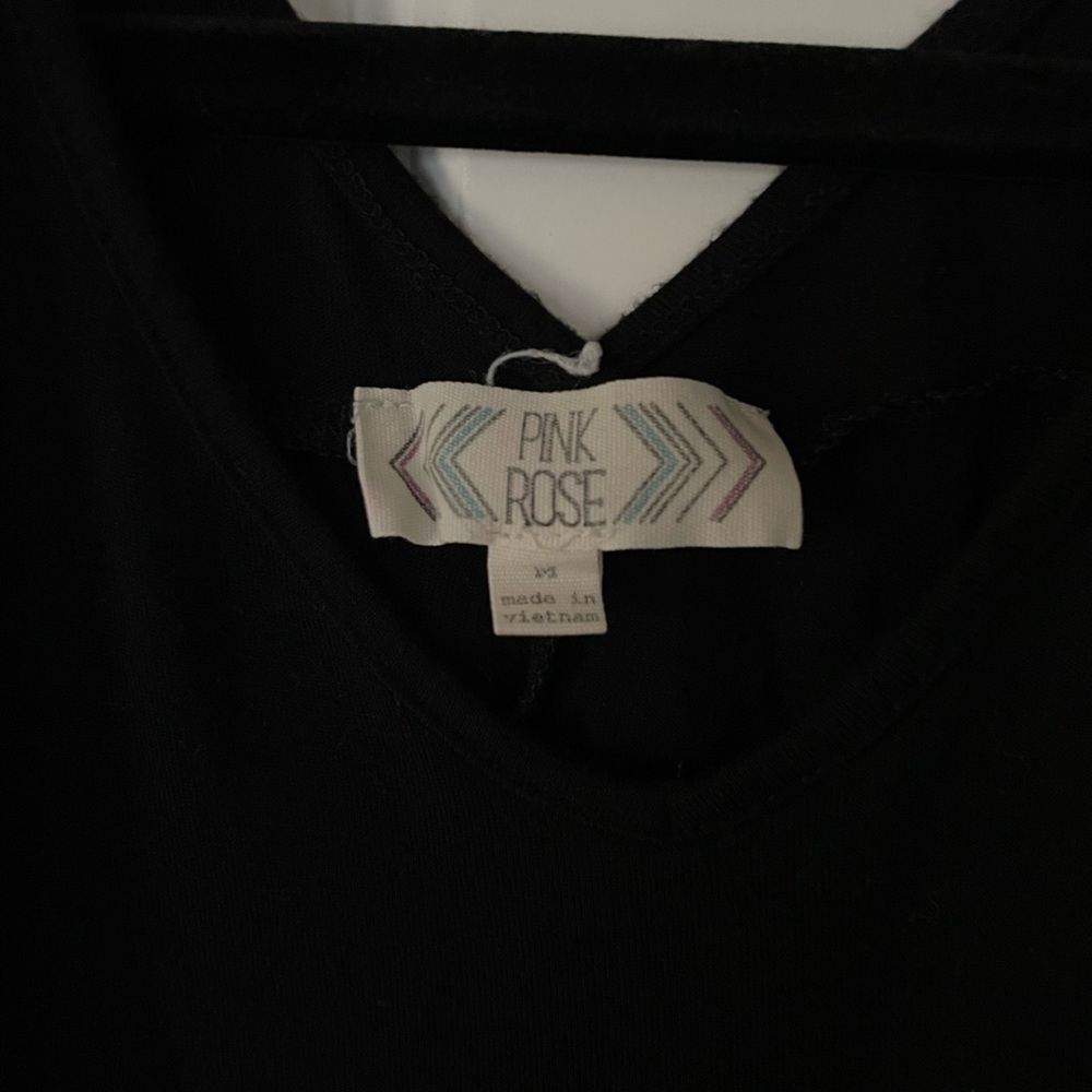 Black tee with pocket - Picture 2 of 2
